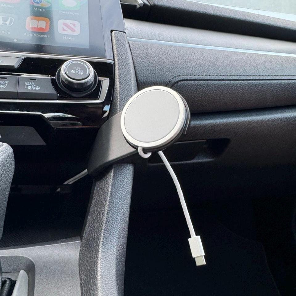 MagSafe 10th Gen Honda Civic Phone Mount Driver Facing on Passenger Trim