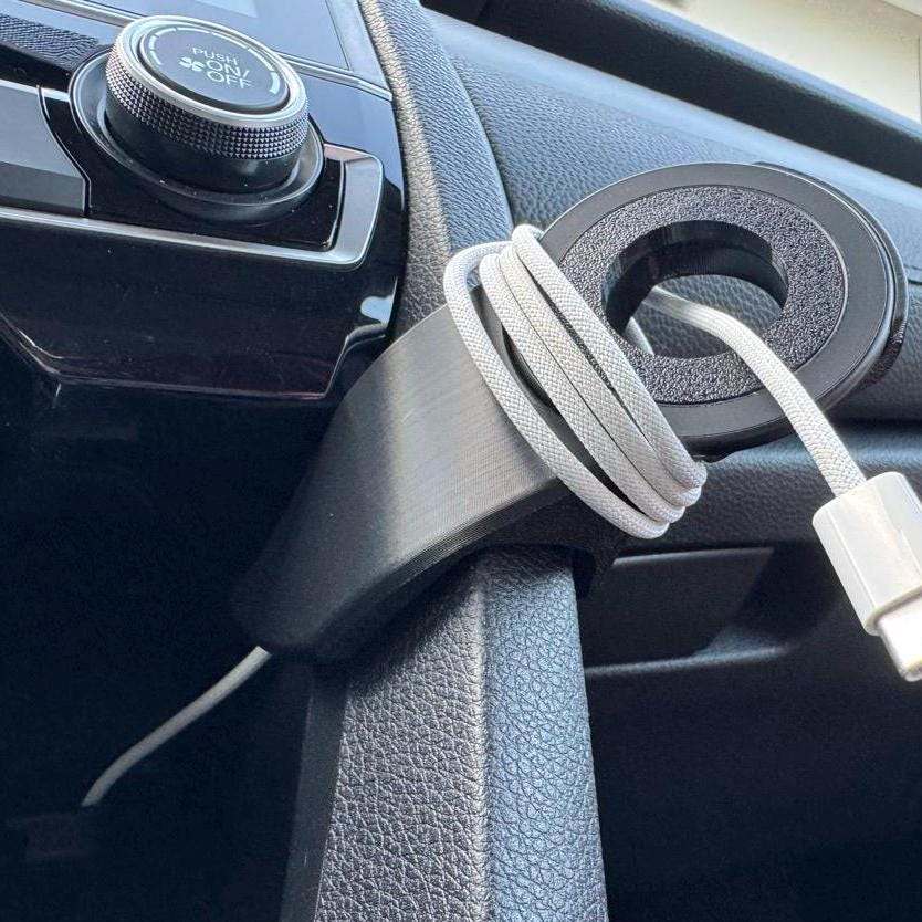 MagSafe 10th Gen Honda Civic Phone Mount Driver Facing on Passenger Trim