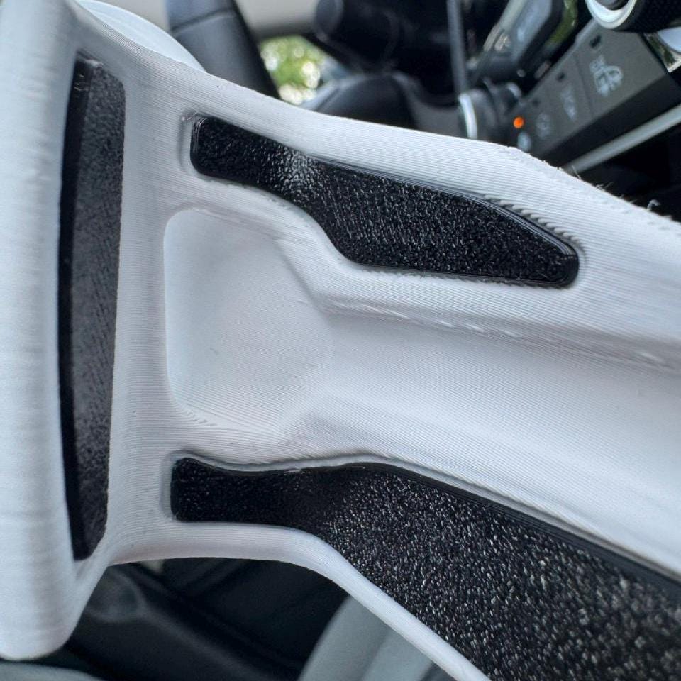 MagSafe 10th Gen Honda Civic Phone Mount Driver Facing on Passenger Trim