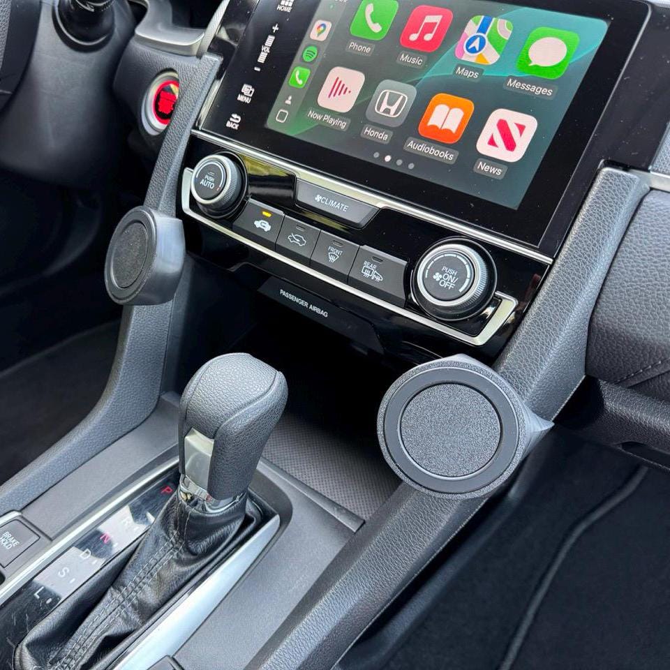 Passenger Facing 10th Gen Honda Civic 2016-2021 MagSafe compatible Phone Mount