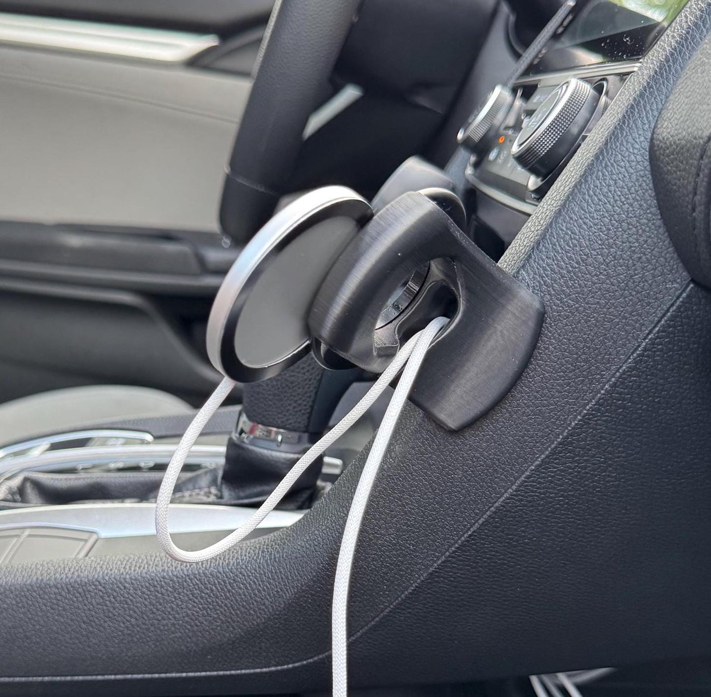 MagSafe 10th Gen Honda Civic Phone Mount Driver Facing on Passenger Trim